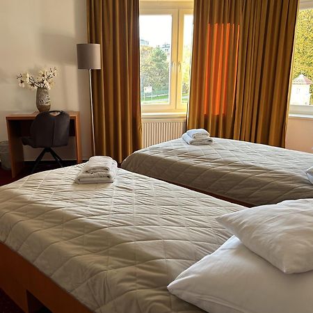 Hotel Evan U Hoffera Topoľčany Εξωτερικό φωτογραφία