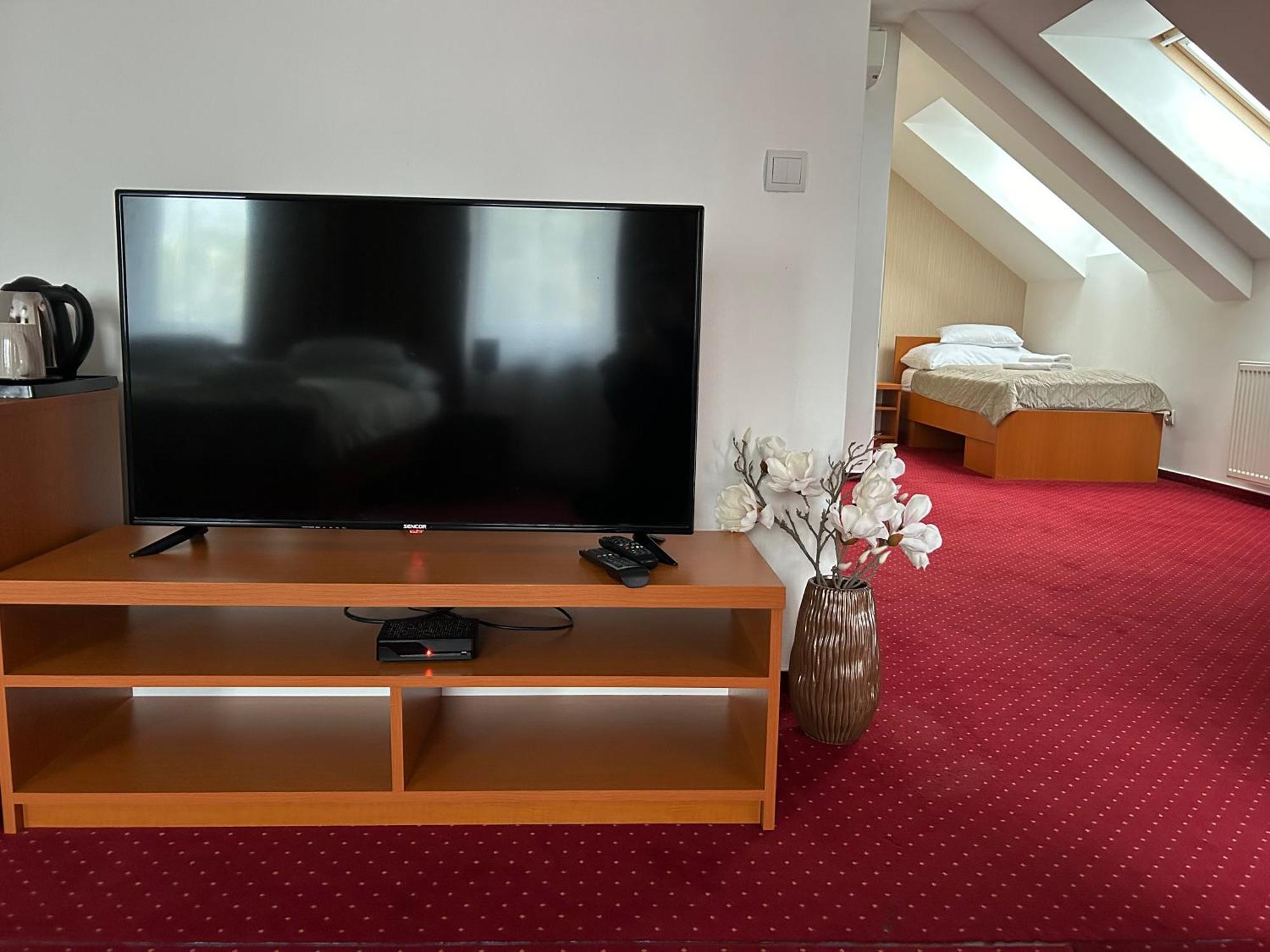 Hotel Evan U Hoffera Topoľčany Εξωτερικό φωτογραφία