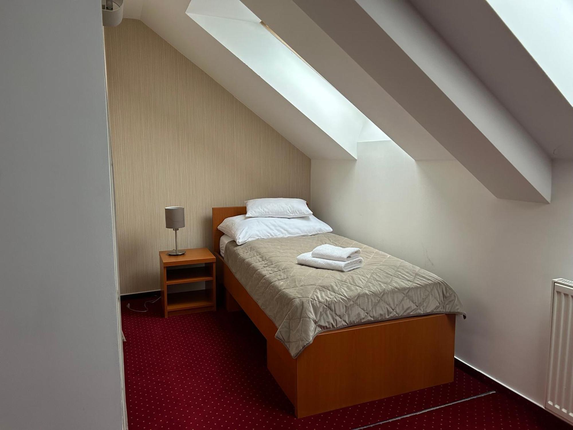 Hotel Evan U Hoffera Topoľčany Εξωτερικό φωτογραφία