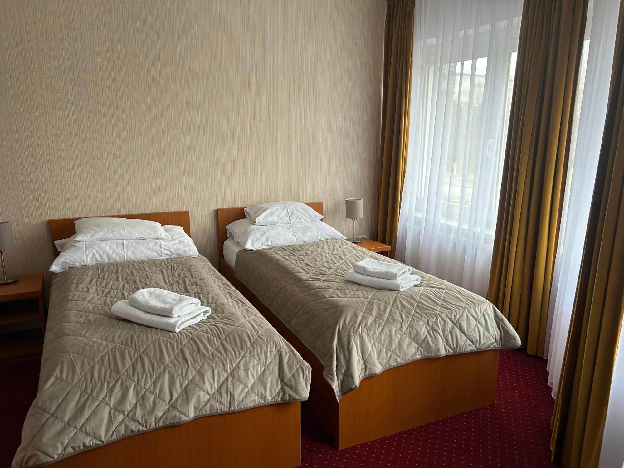 Hotel Evan U Hoffera Topoľčany Εξωτερικό φωτογραφία