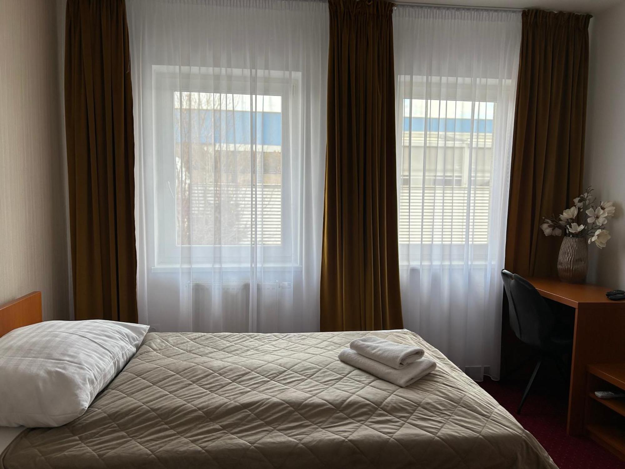 Hotel Evan U Hoffera Topoľčany Εξωτερικό φωτογραφία